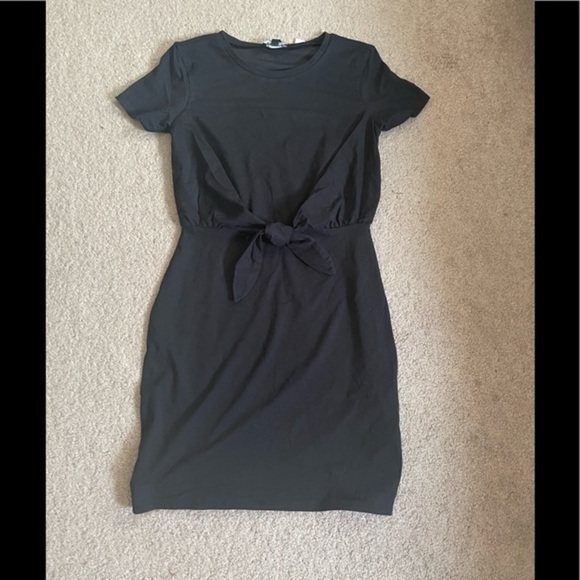 Express black tie waist dress Size XSmall - Picture 3 of 10